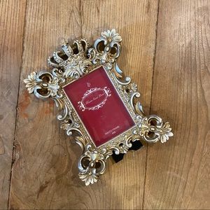 Maison Saint-Denis Royal Frame